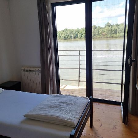 B&B Botel Charlie Beograd Rom bilde