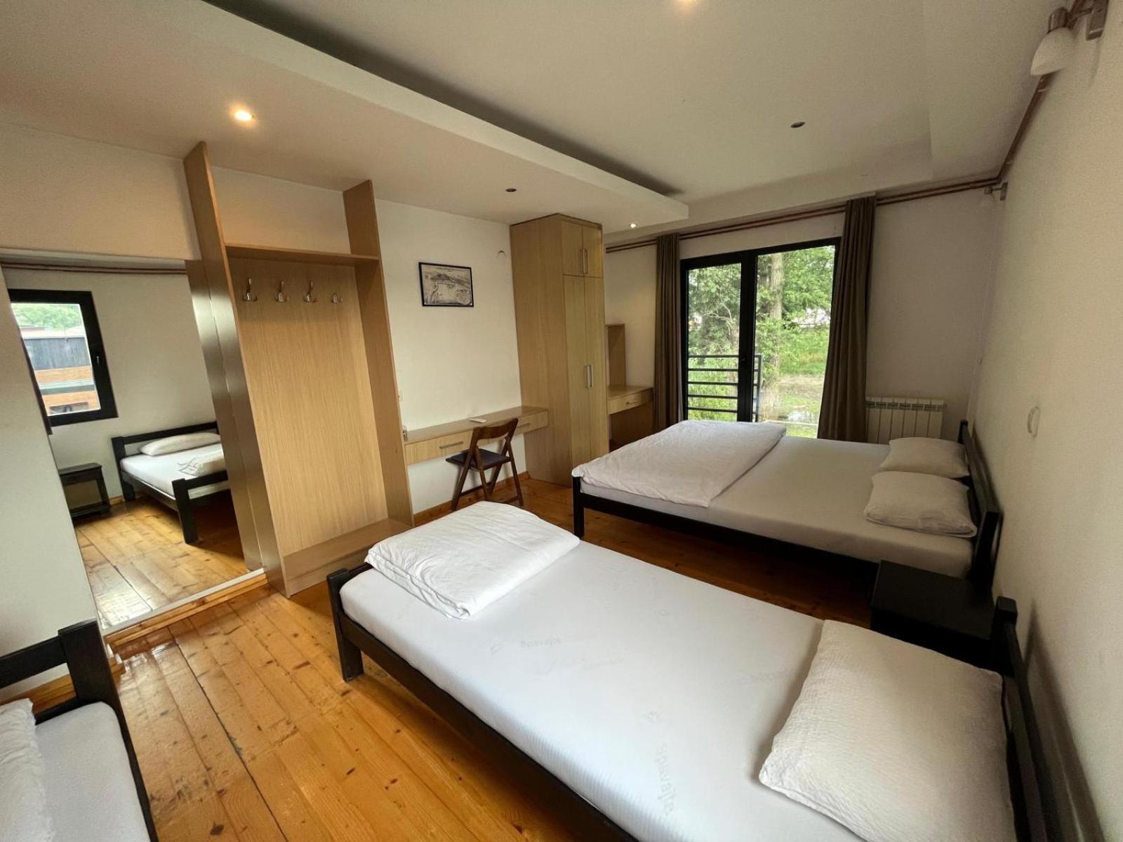 B&B Botel Charlie Beograd Rom bilde