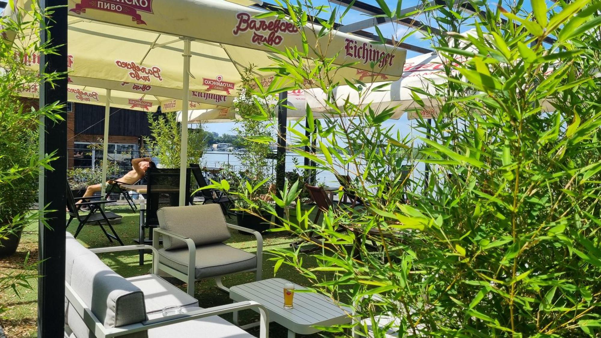 B&B Botel Charlie Beograd Eksteriør bilde