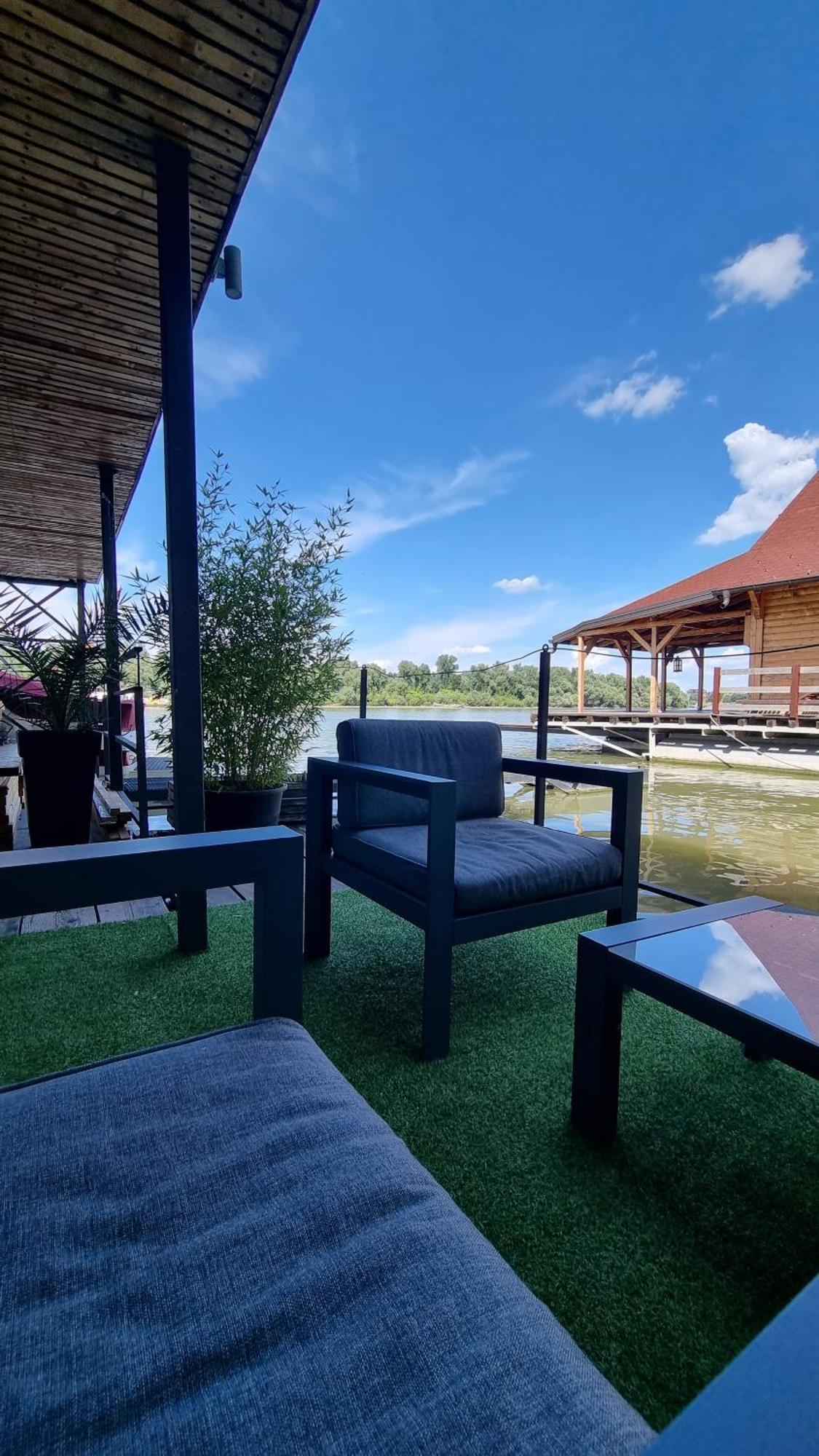 B&B Botel Charlie Beograd Eksteriør bilde